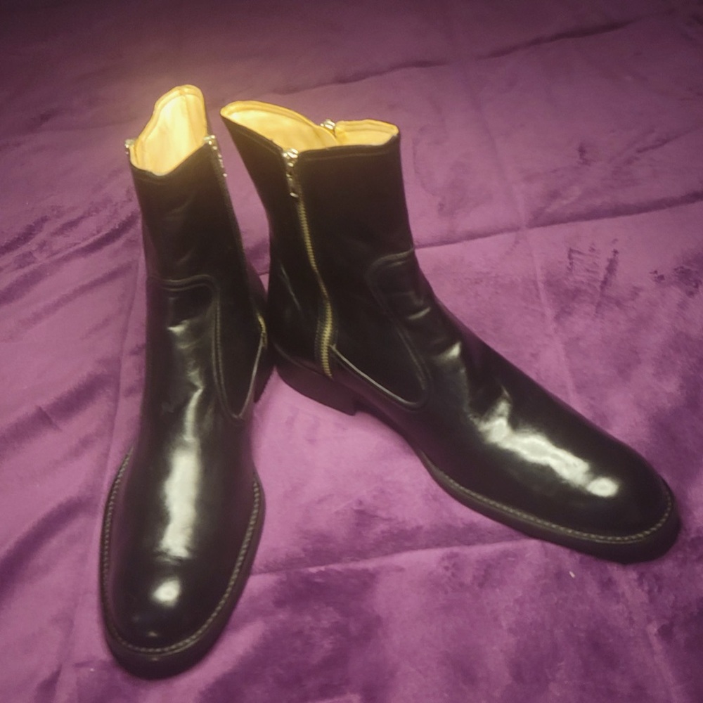 NEW Kenneth Cole
Mens Black Leather sz 11.5M 
Double Zipper Boots